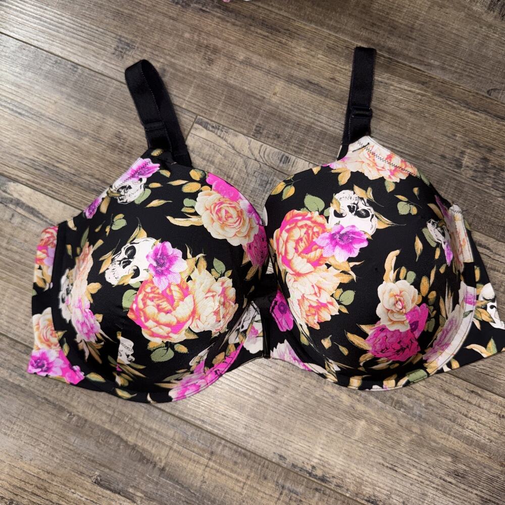 Torrid 40DDD Floral Skull Underwire T-Shirt Bra Black Pink Full Coverage Goth